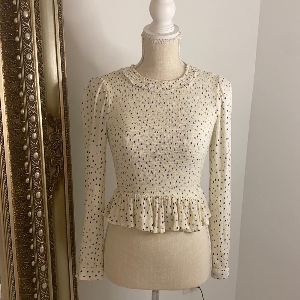 Lovely Top 🌸